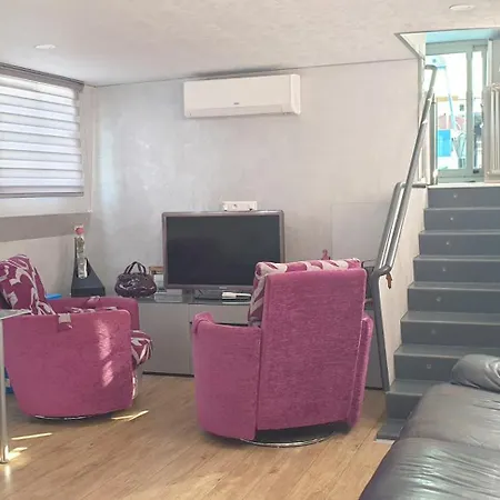 Botel Sejour Confortable Sur Peniche Luxueuse *