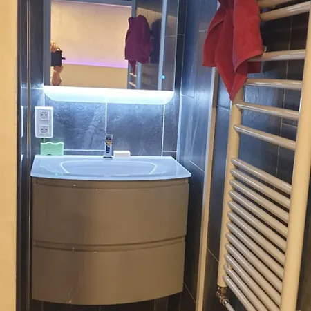 Sejour Confortable Sur Peniche Luxueuse Botel Brouckerque