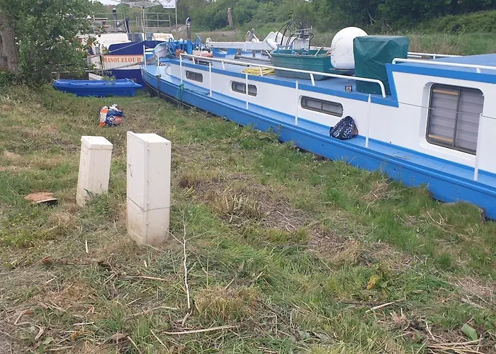 Confortable Sur Péniche Luxueuse Brouckerque